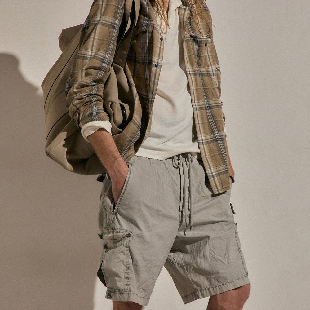 Parachute Poplin Cargo Short in Fog Pigment | James Perse Los Angeles