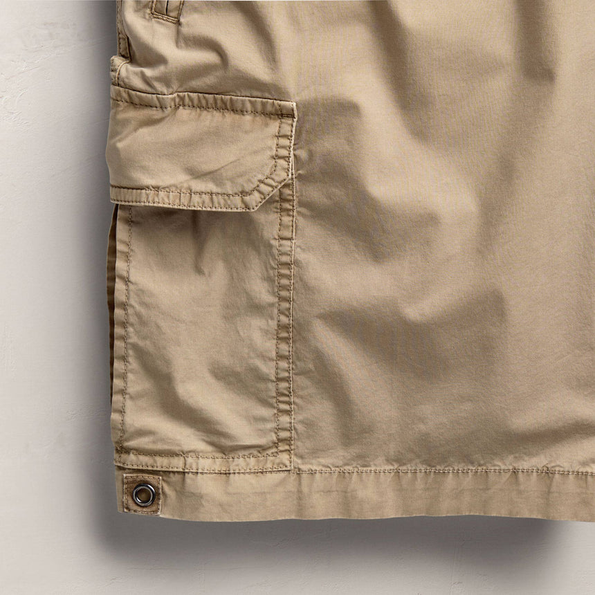 Parachute Poplin Cargo Short in Light Khaki Pigment | James Perse Los Angeles