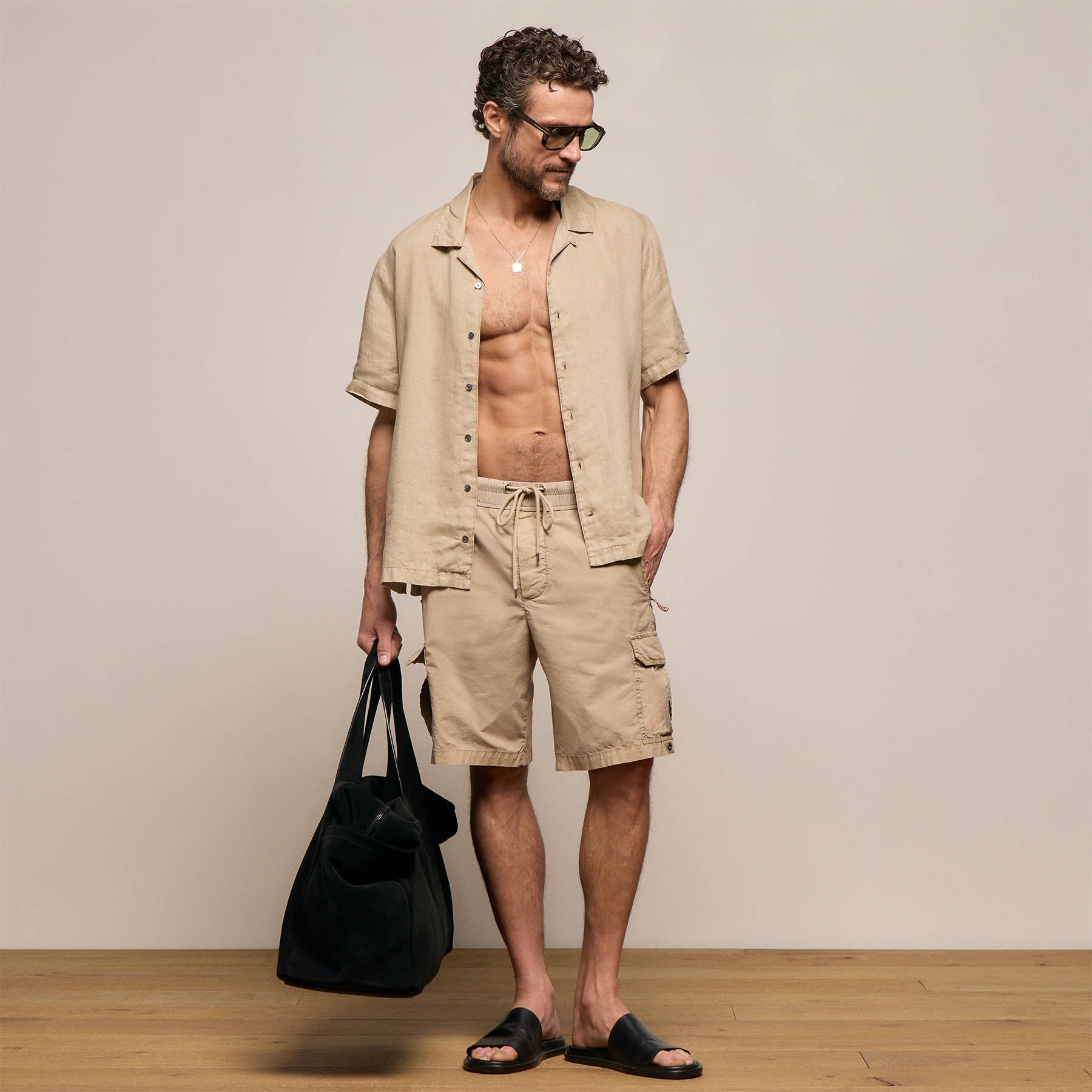 Parachute Poplin Cargo Short in Light Khaki Pigment | James Perse Los Angeles
