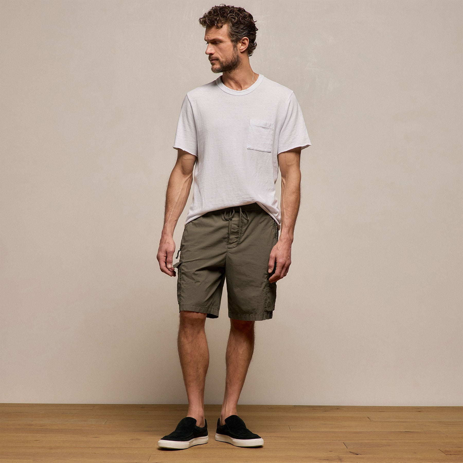 Parachute Poplin Cargo Short In Light Olive Pigment | James Perse Los Angeles