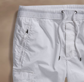 Parachute Poplin Cargo Short in White | James Perse Los Angeles