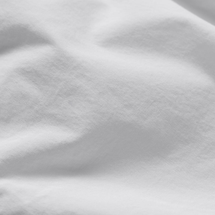 Parachute Poplin Cargo Short in White | James Perse Los Angeles