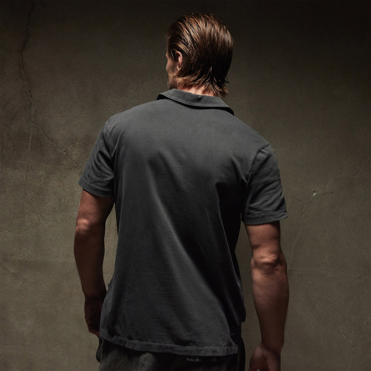 Revised Standard Polo in Carbon Pigment | James Perse Los Angeles