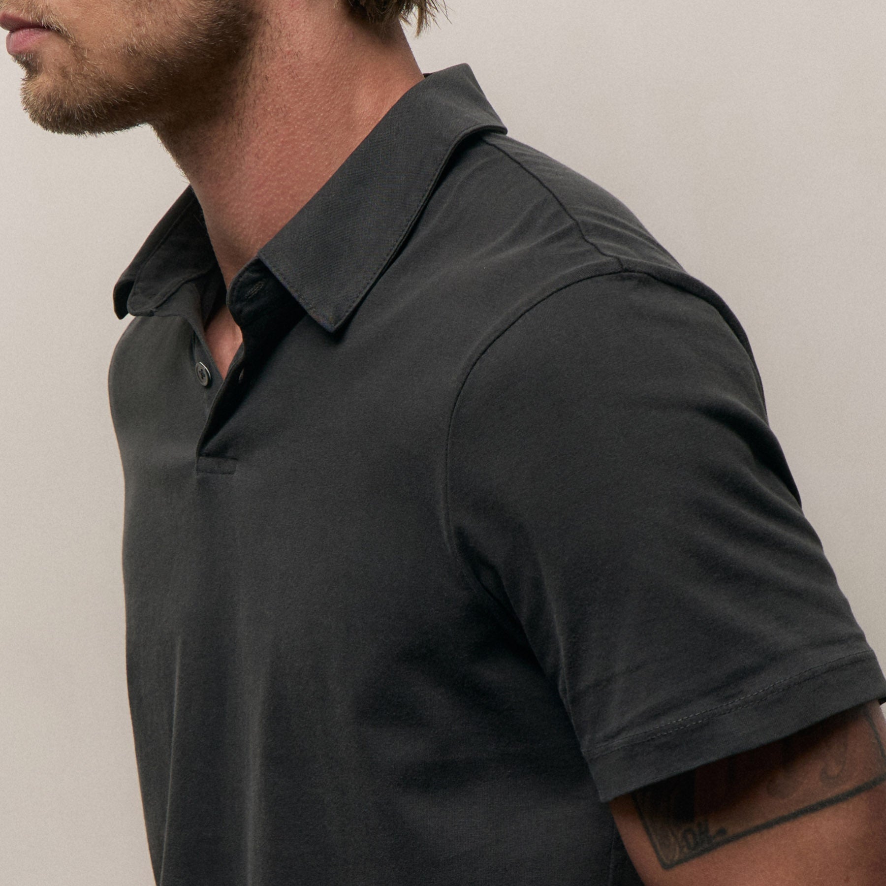 Sueded Jersey Polo in Carbon Pigment | James Perse Los Angeles