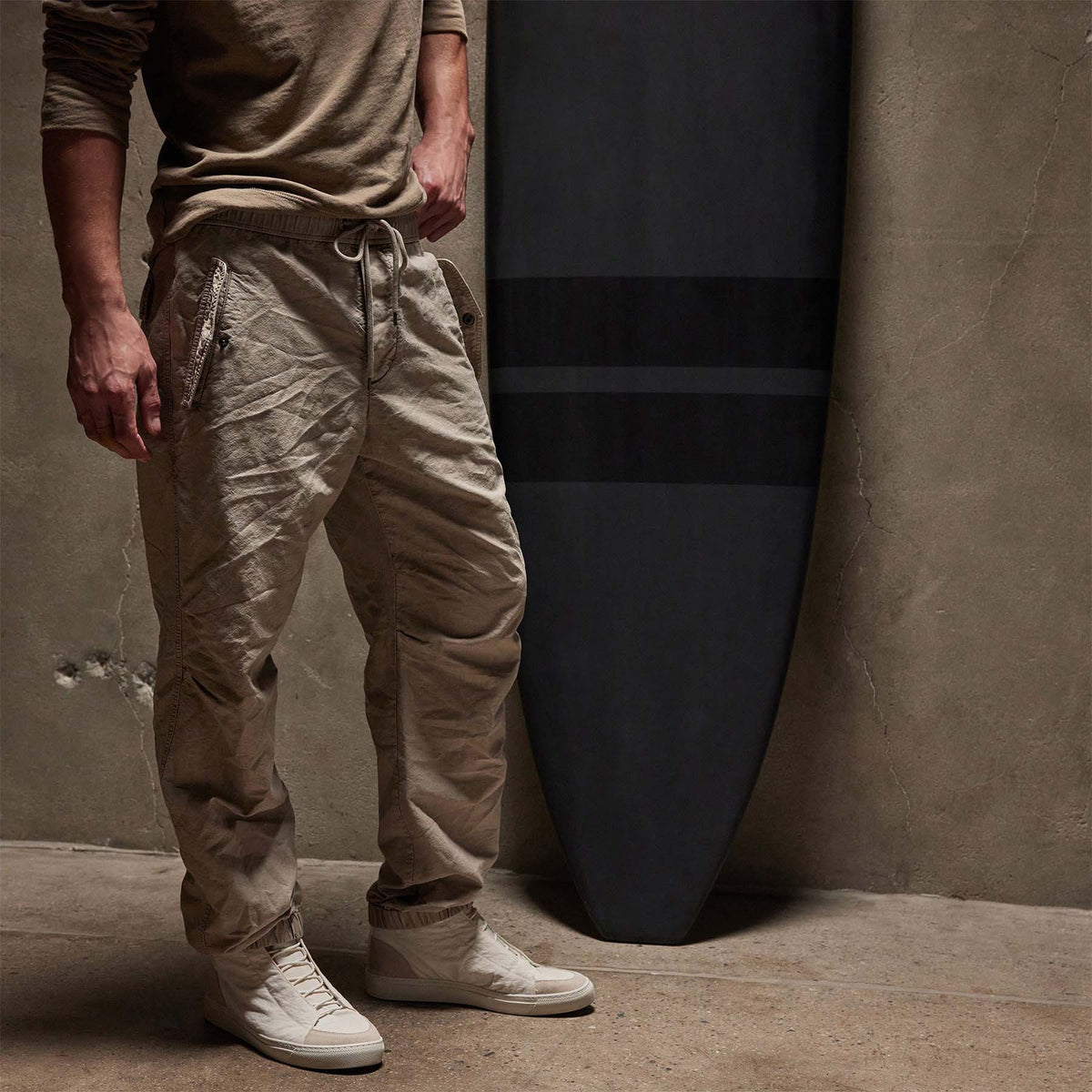 Cotton Hemp Flight Pant in Toast Pigment | James Perse Los Angeles