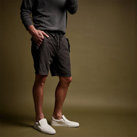 Textured Cotton Hemp Short in Magma Pigment | James Perse Los Angeles