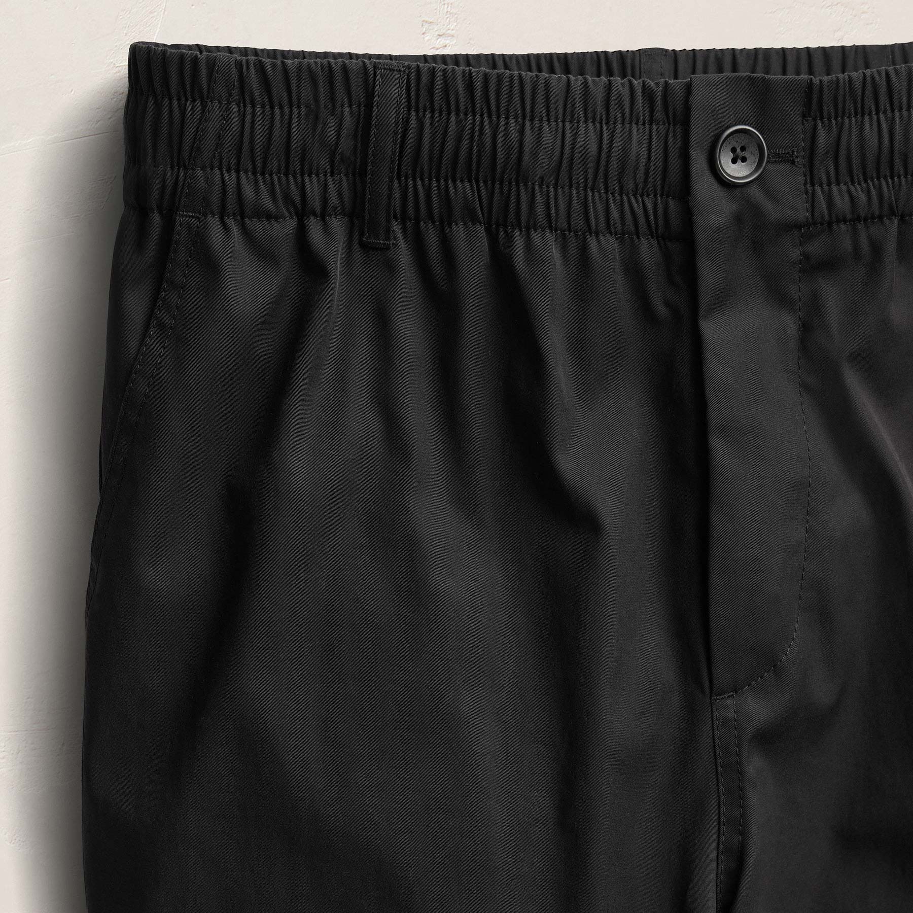 Elevated Cotton Twill Drawstring Trouser in Black | James Perse Los Angeles