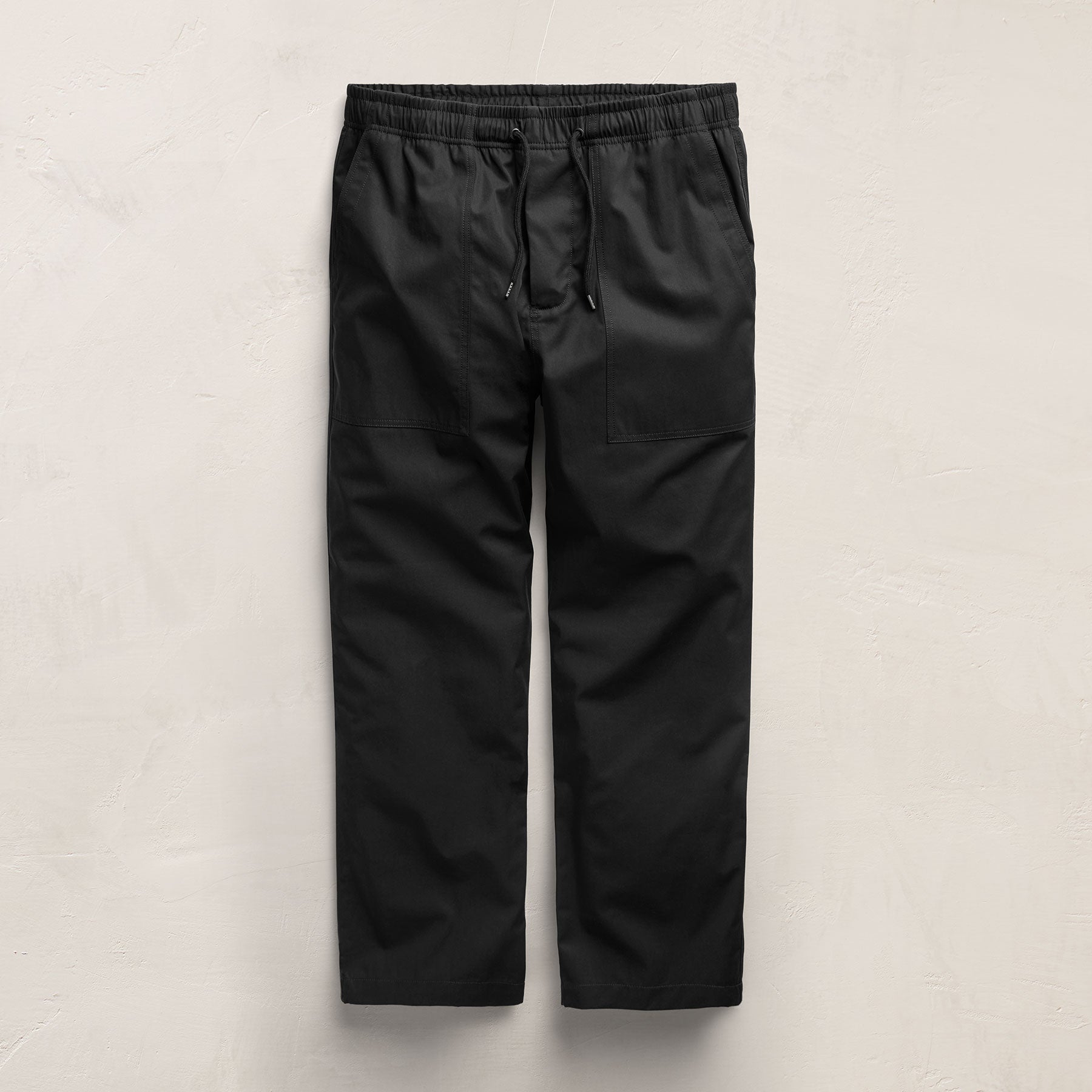 Fine Cotton Twill Patch Pocket Pant in Black | James Perse Los Angeles