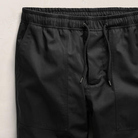 Fine Cotton Twill Patch Pocket Pant in Black | James Perse Los Angeles