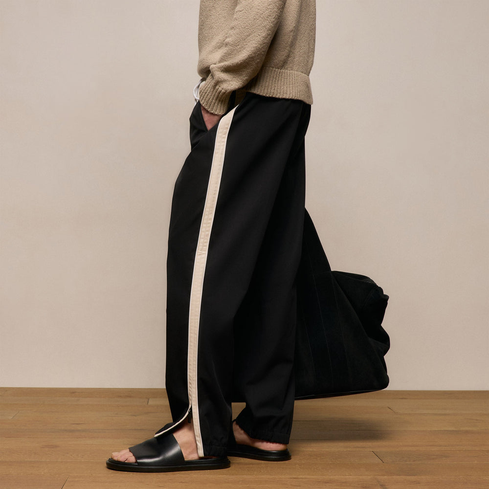 Elevated Cotton Twill Track Pant in Black/Latte/White | James Perse Los Angeles