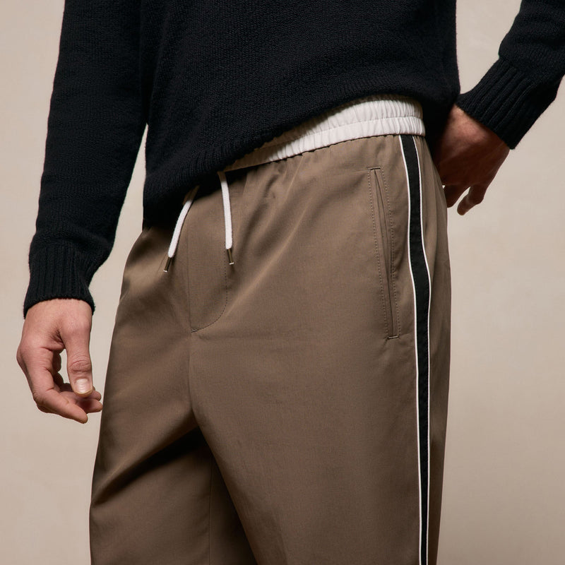Elevated Cotton Twill Track Pant in Light Olive/Black/White | James Perse Los Angeles