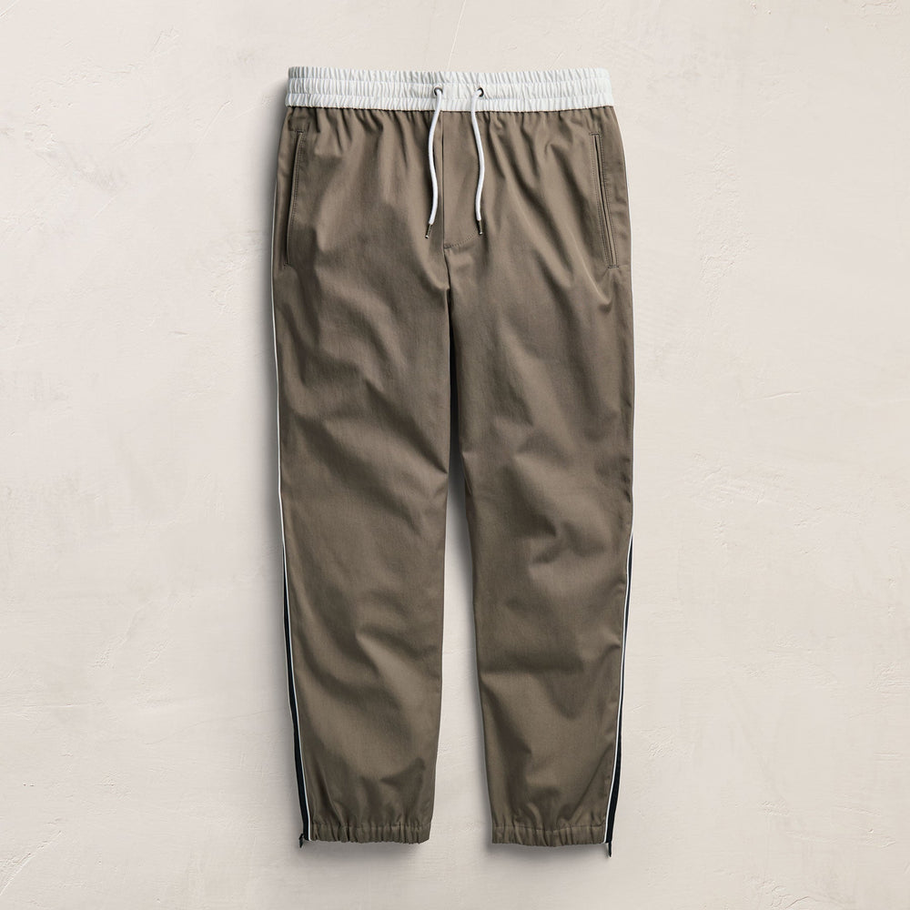 Elevated Cotton Twill Track Pant in Light Olive/Black/White | James Perse Los Angeles