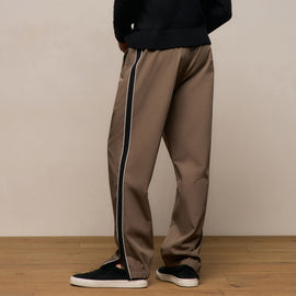 Elevated Cotton Twill Track Pant in Light Olive/Black/White | James Perse Los Angeles