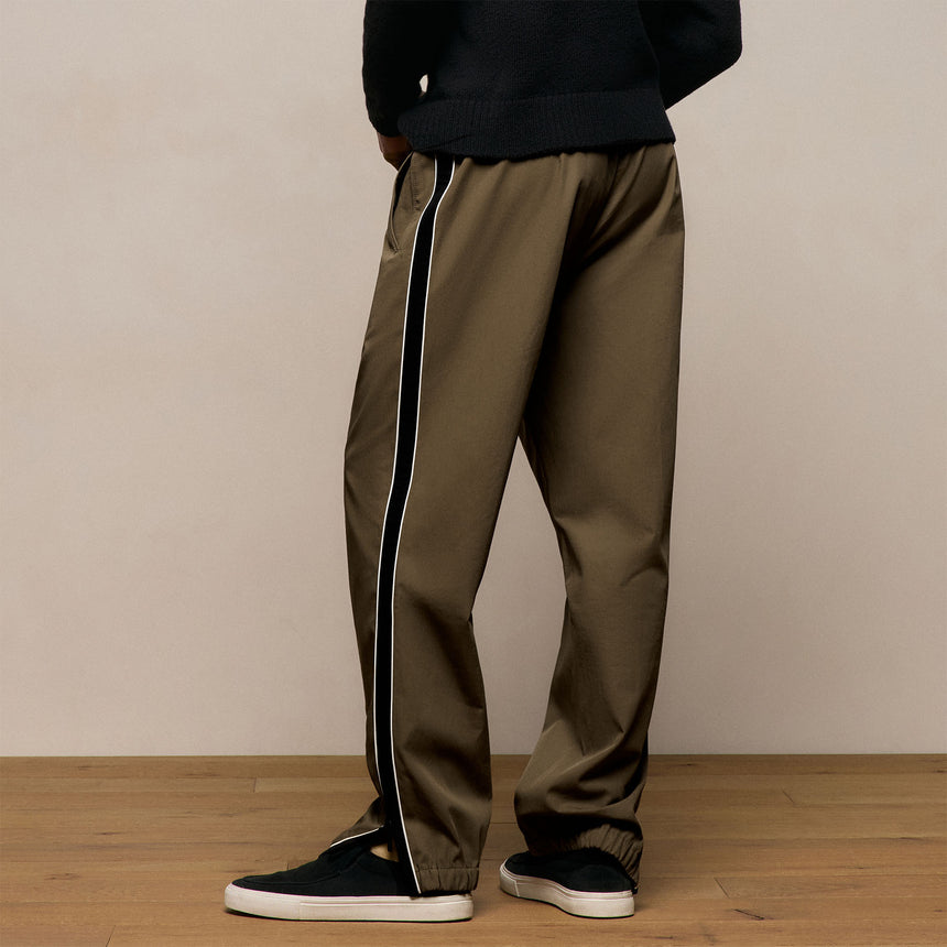Elevated Cotton Twill Track Pant in Light Olive/Black/White | James Perse Los Angeles