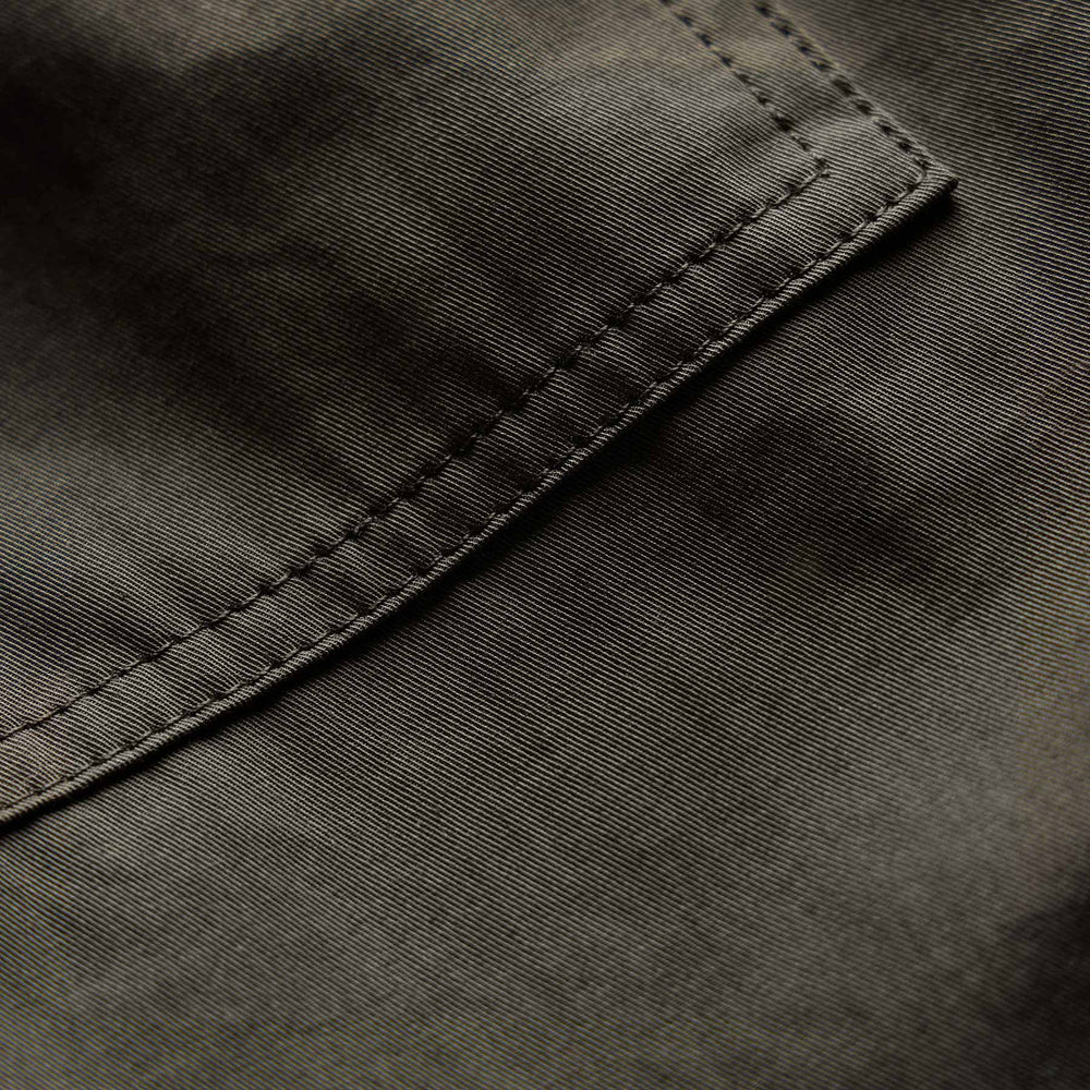 Fine Cotton Twill Patch Pocket Short in Dark Olive | James Perse Los Angeles