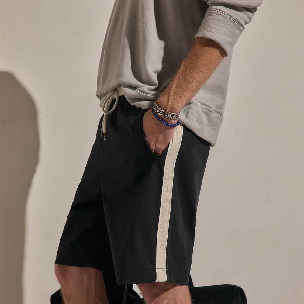 Elevated Cotton Twill Track Short in Black/Latte/White | James Perse Los Angeles