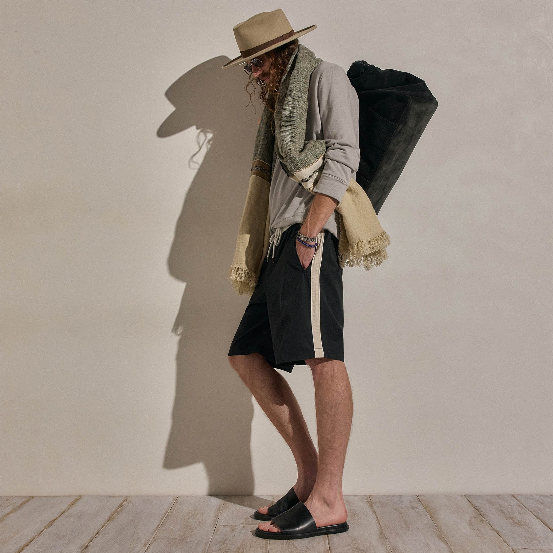 Elevated Cotton Twill Track Short in Black/Latte/White | James Perse Los Angeles