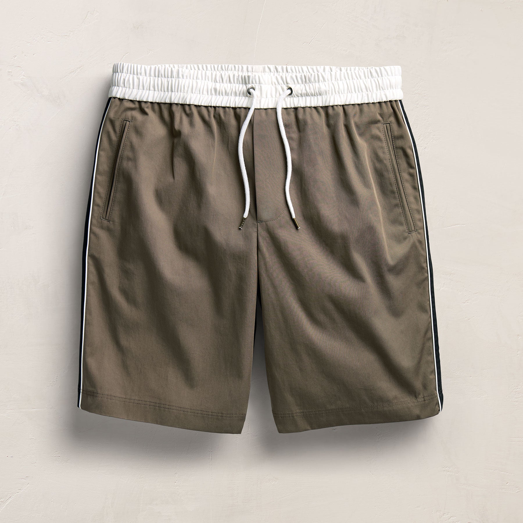 Elevated Cotton Twill Track Short in Light Olive/Black/White | James Perse Los Angeles