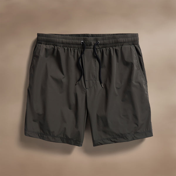 Technical Stretch Nylon Split Hem Boardshort in Hemlock | James Perse Los Angeles
