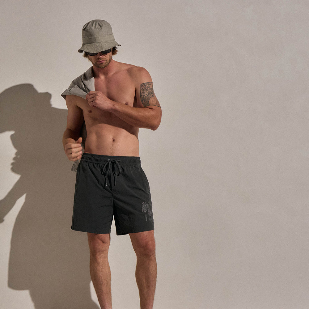 Palm Embroidered Boardshort in Carbon | James Perse Los Angeles