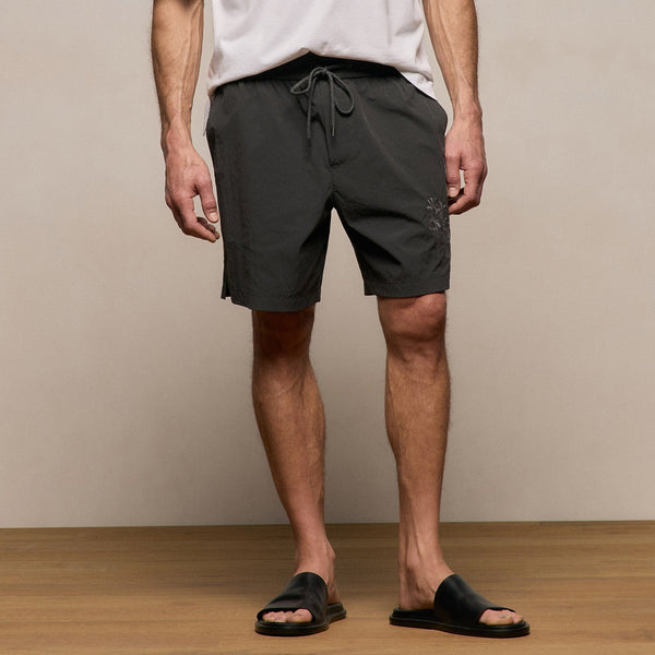 Palm Embroidered Boardshort in Carbon | James Perse Los Angeles