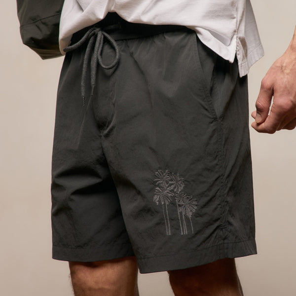 Palm Embroidered Boardshort in Carbon | James Perse Los Angeles