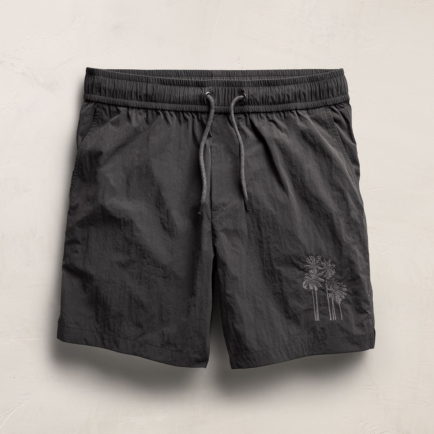 Palm Embroidered Boardshort in Carbon | James Perse Los Angeles