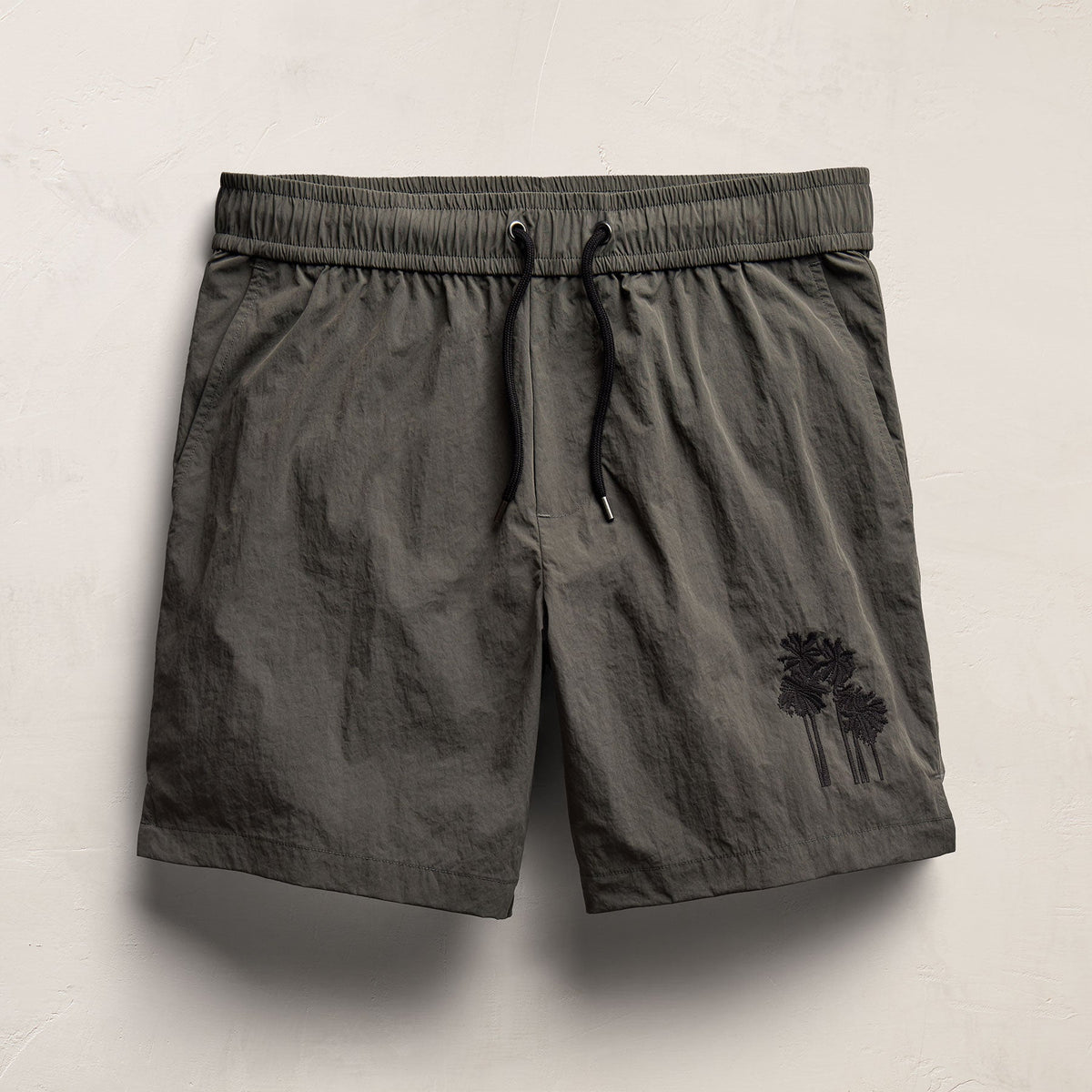 Palm Embroidered Boardshort in Granite | James Perse Los Angeles