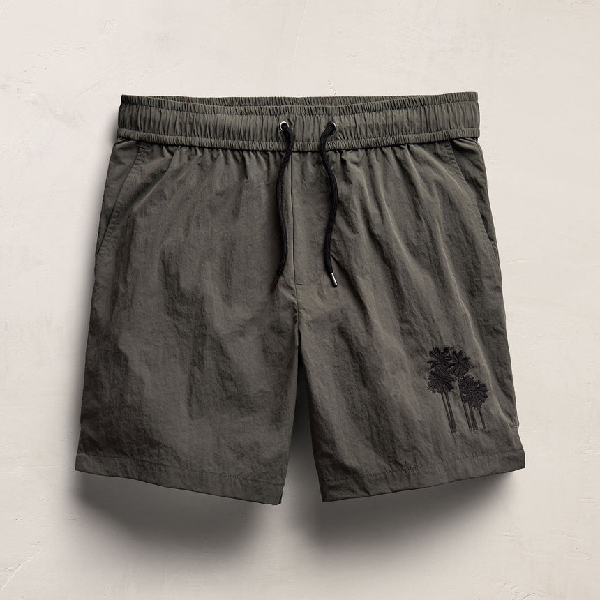 Palm Embroidered Boardshort in Granite | James Perse Los Angeles