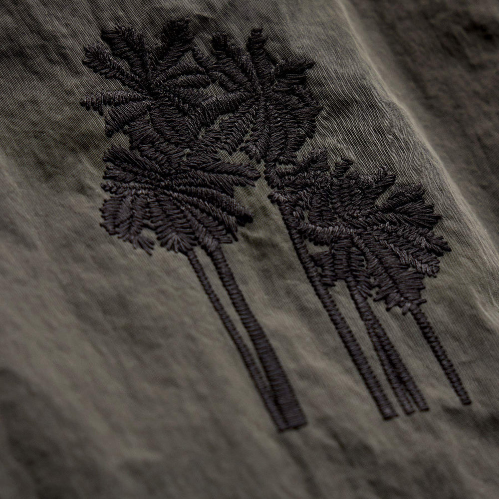 Palm Embroidered Boardshort in Granite | James Perse Los Angeles