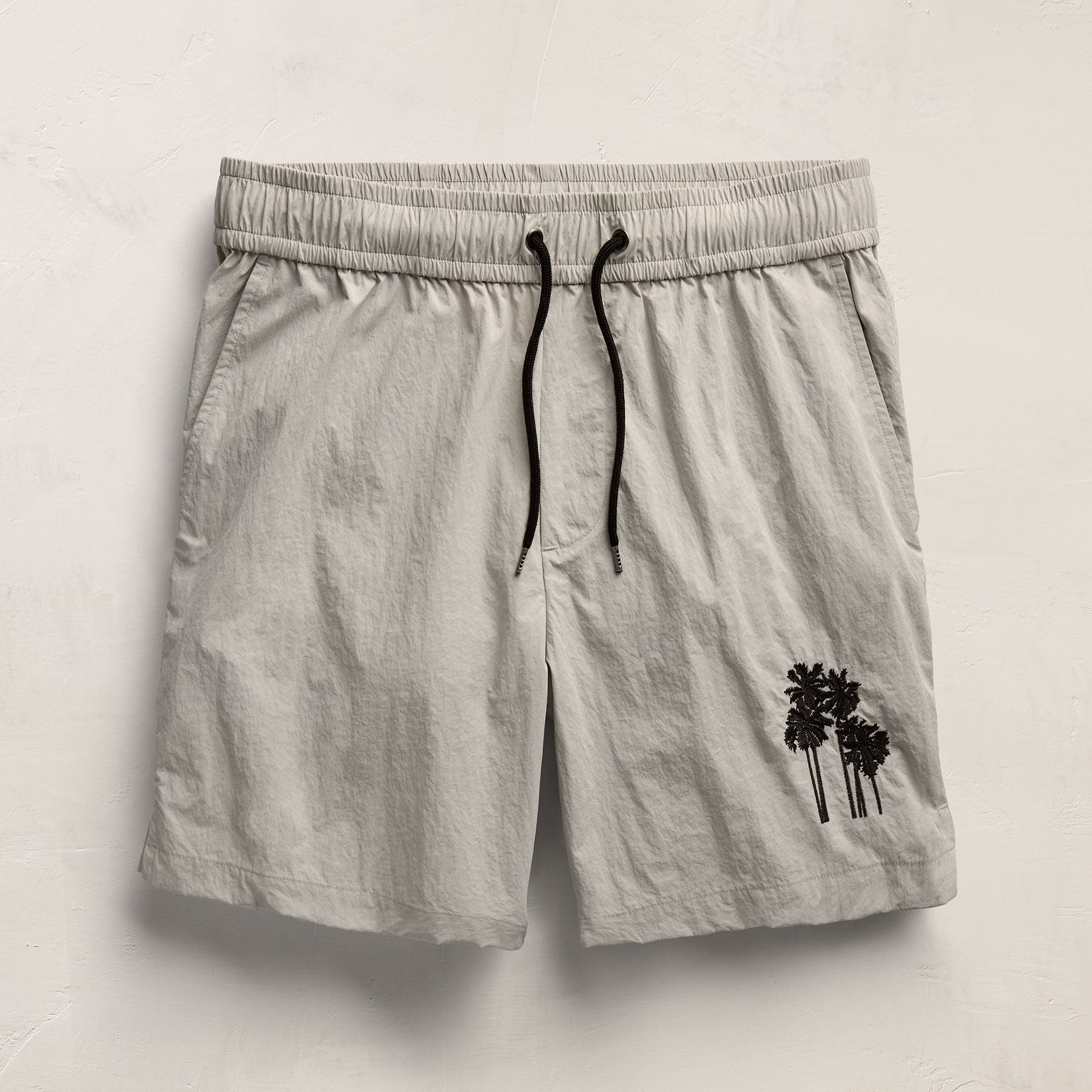 Palm Embroidered Boardshort in Salt | James Perse Los Angeles