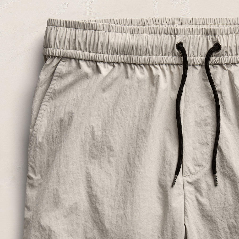 Palm Embroidered Boardshort in Salt | James Perse Los Angeles