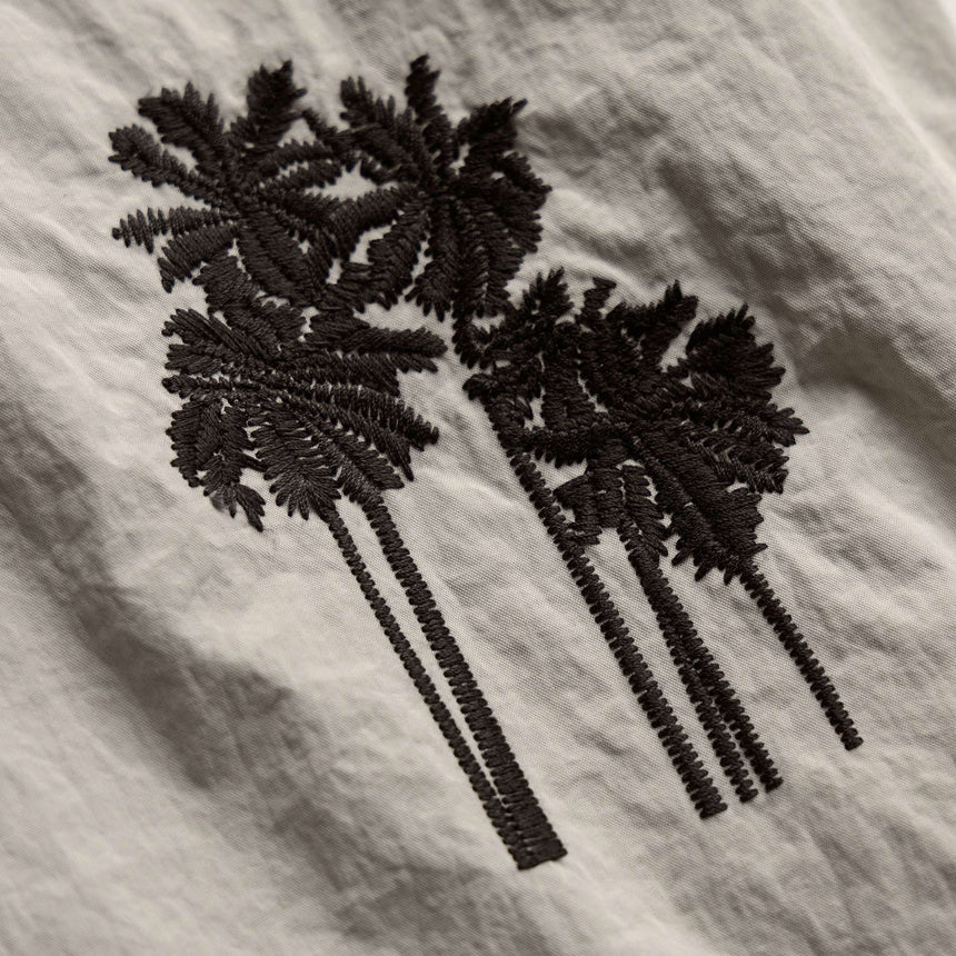 Palm Embroidered Boardshort in Salt | James Perse Los Angeles