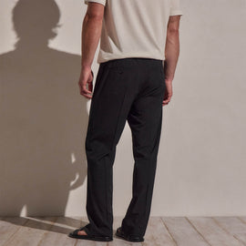 Lighweight Wool Pull On Trouser in Black | James Perse Los Angeles