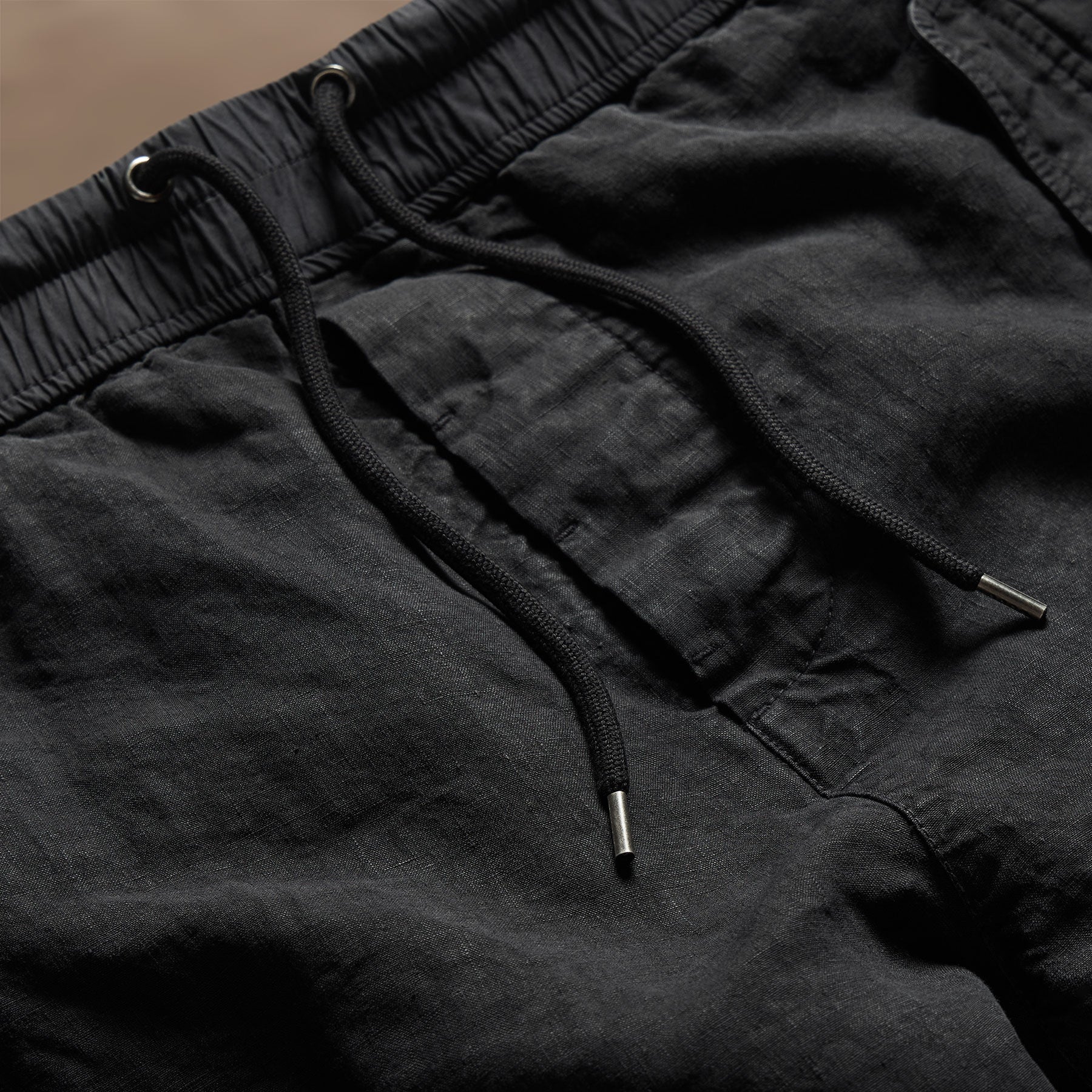 Textured Linen Flight Short in Black | James Perse Los Angeles