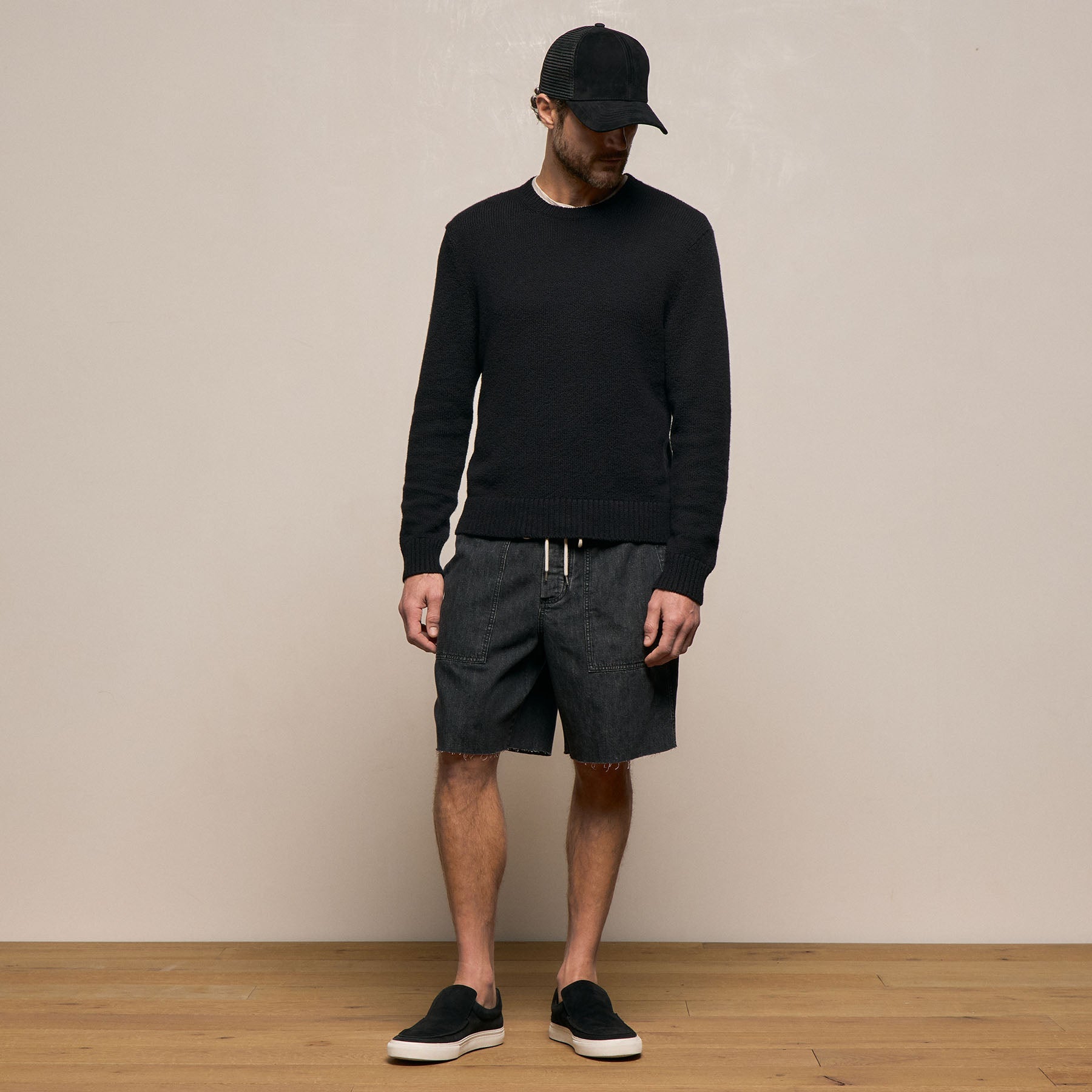 Stretch Cotton Crew Sweater in Black | James Perse Los Angeles