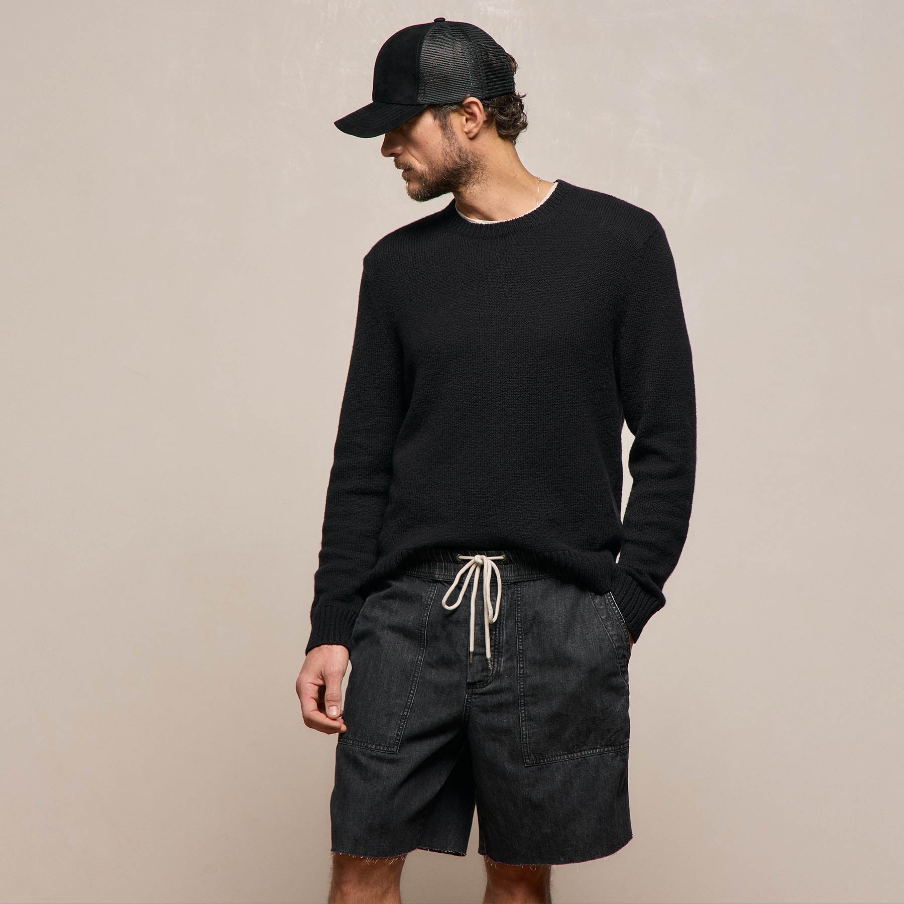 Stretch Cotton Crew Sweater in Black | James Perse Los Angeles