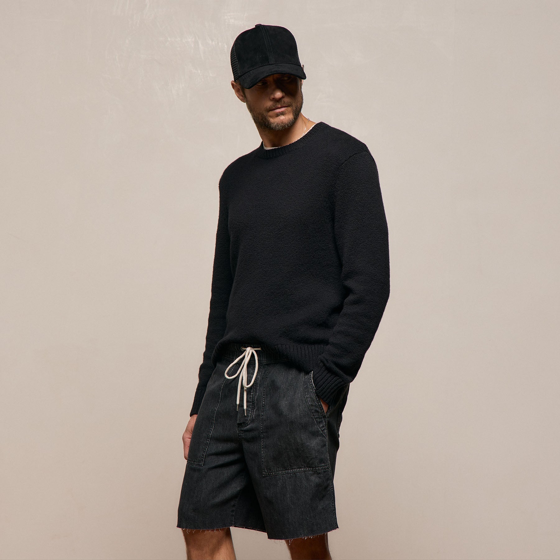 Stretch Cotton Crew Sweater in Black | James Perse Los Angeles