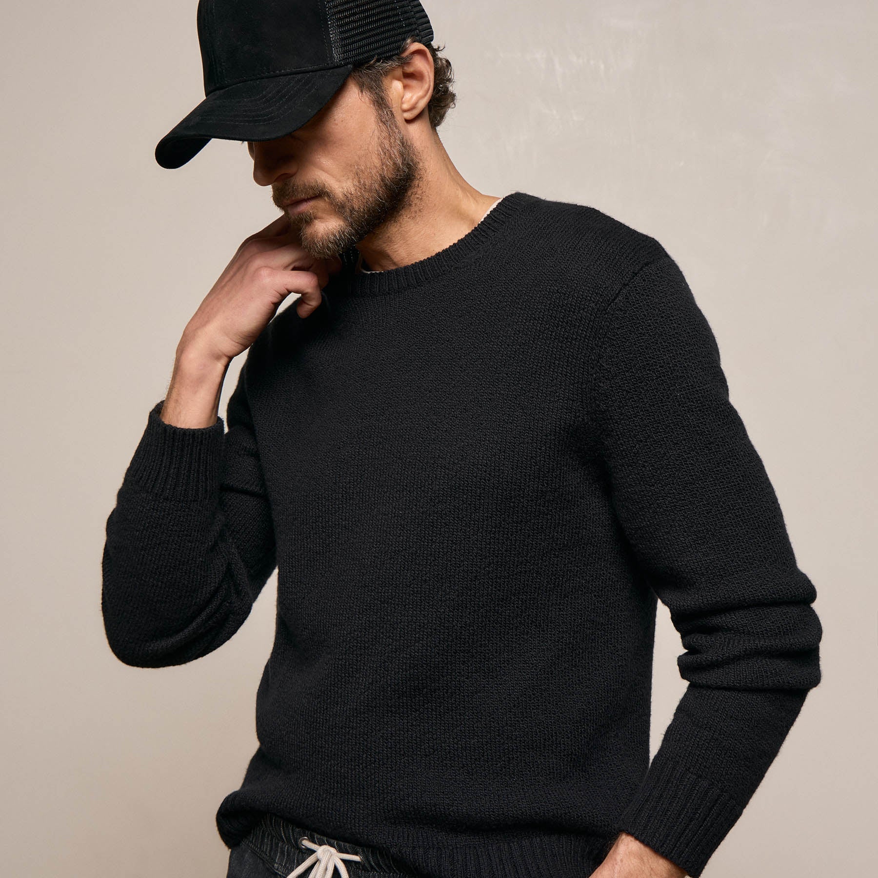 Stretch Cotton Crew Sweater in Black | James Perse Los Angeles