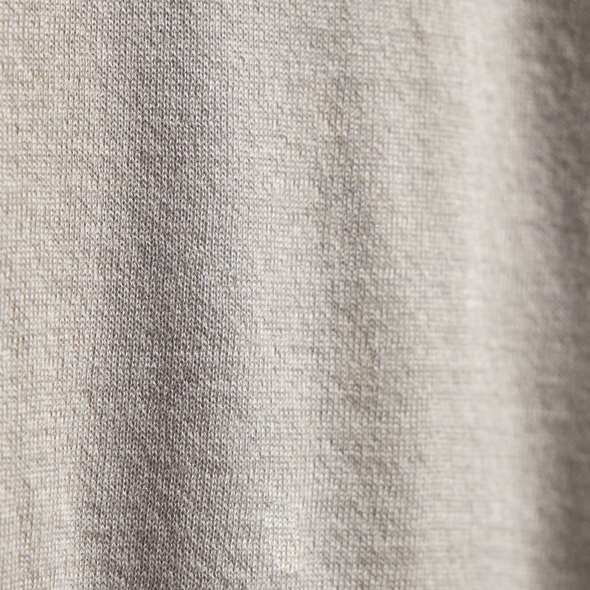 Ultra Fine Cshmr VinNeck Sweater in Concrete | James Perse Los Angeles