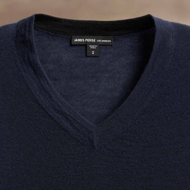 Ultra Fine Cshmr VinNeck Sweater in Dark Navy | James Perse Los Angeles