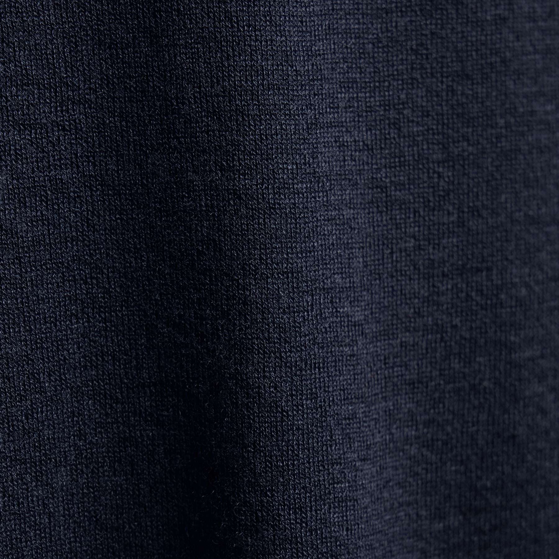 Ultra Fine Cshmr VinNeck Sweater in Dark Navy | James Perse Los Angeles