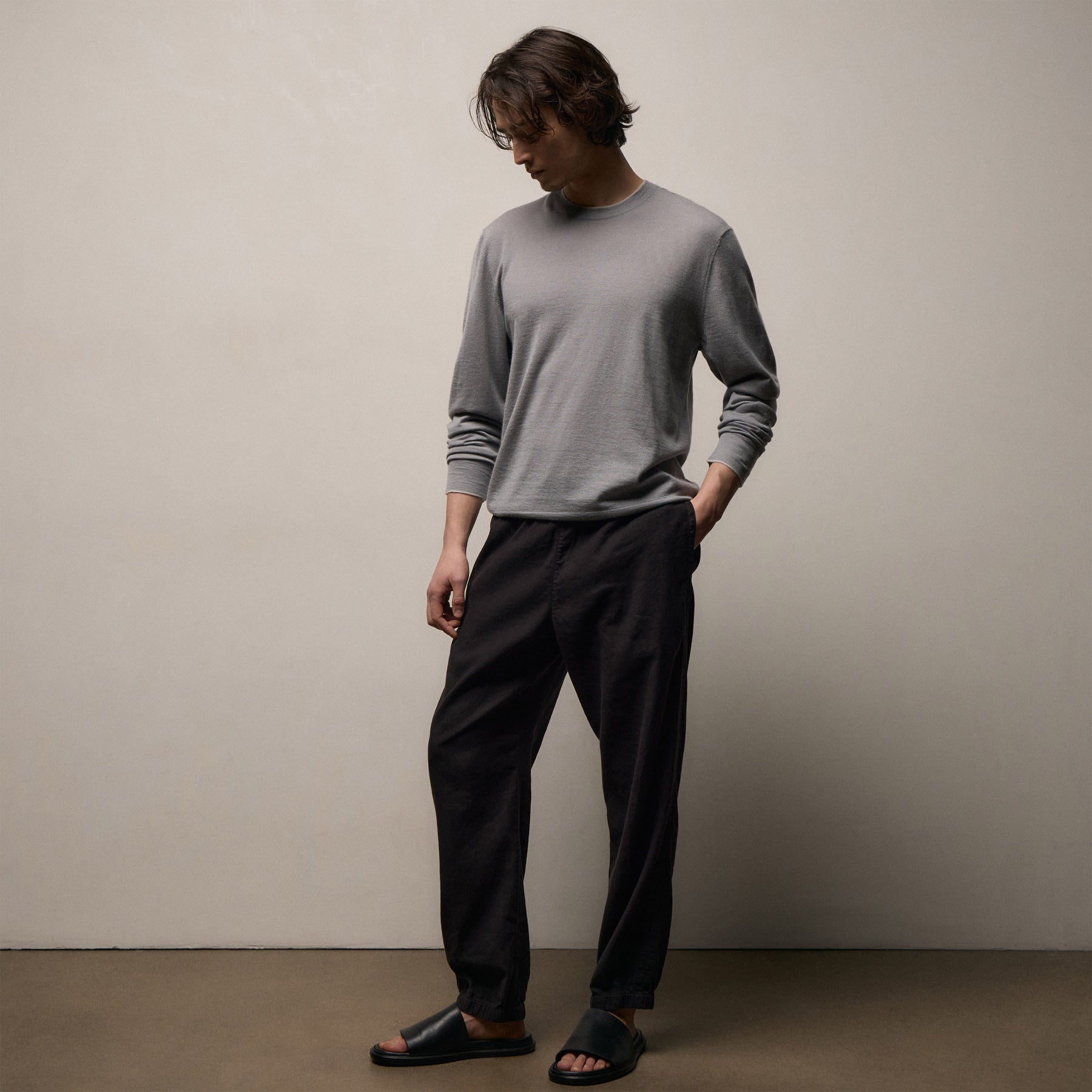 Ultrafine Cashmere Tipped Crew in Ore/Fog | James Perse Los Angeles