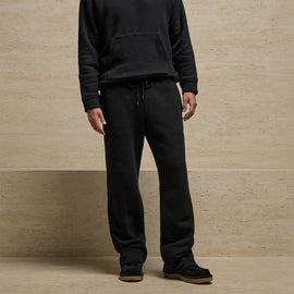 Cozy Fleece Relaxed Straight Leg Sweatpant in Black | James Perse Los Angeles