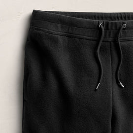 Cozy Fleece Relaxed Straight Leg Sweatpant in Black | James Perse Los Angeles
