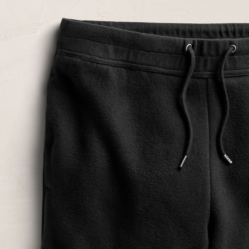 Cozy Fleece Relaxed Straight Leg Sweatpant in Black | James Perse Los Angeles