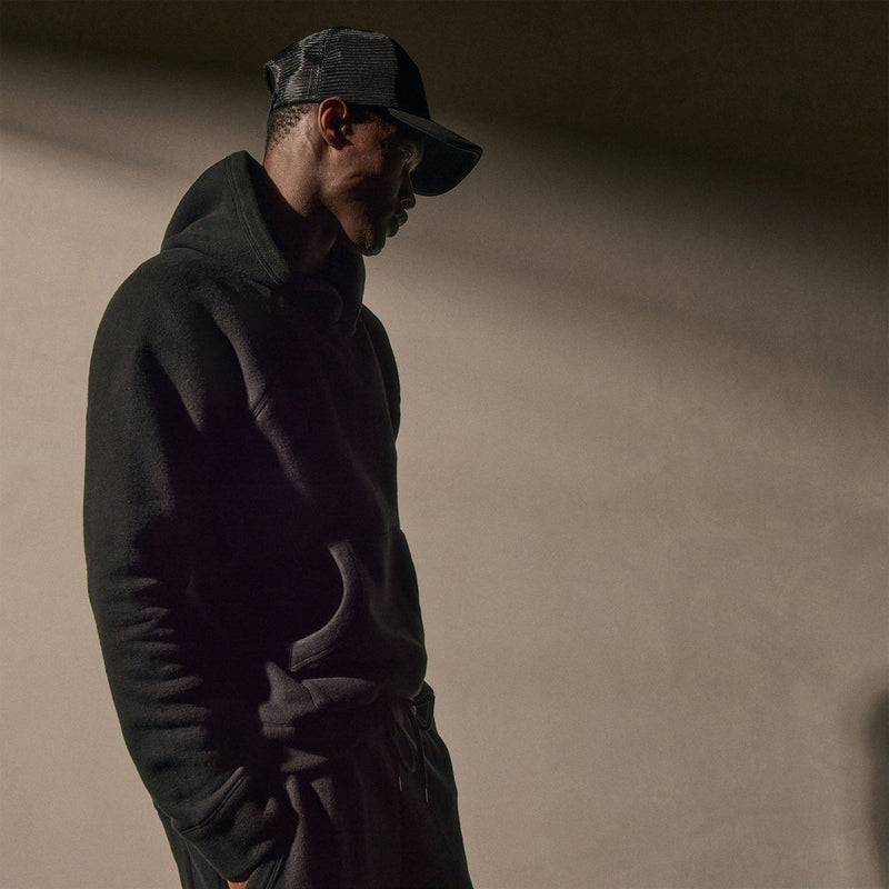 Cozy Hooded Sweatshirt in Black | James Perse Los Angeles