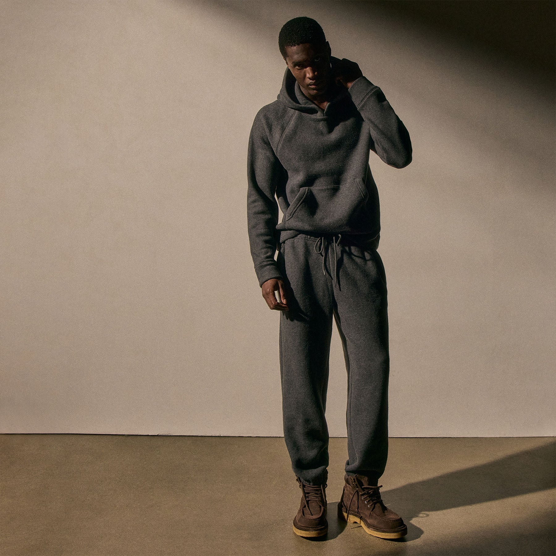 Cozy Hooded Sweatshirt - Heather Charcoal | James Perse Los Angeles