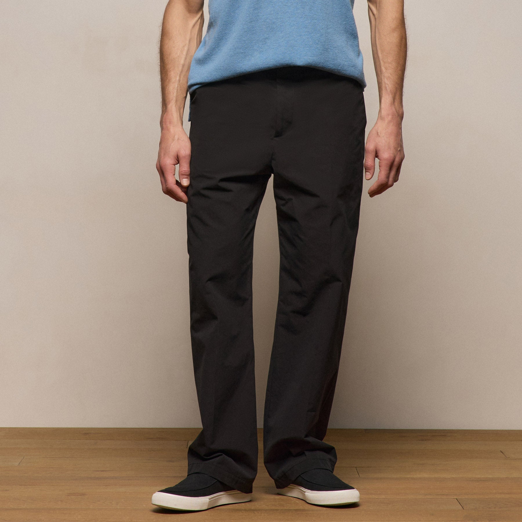 Italian Heavy Poplin Clean Front Trouser in Black | James Perse Los Angeles