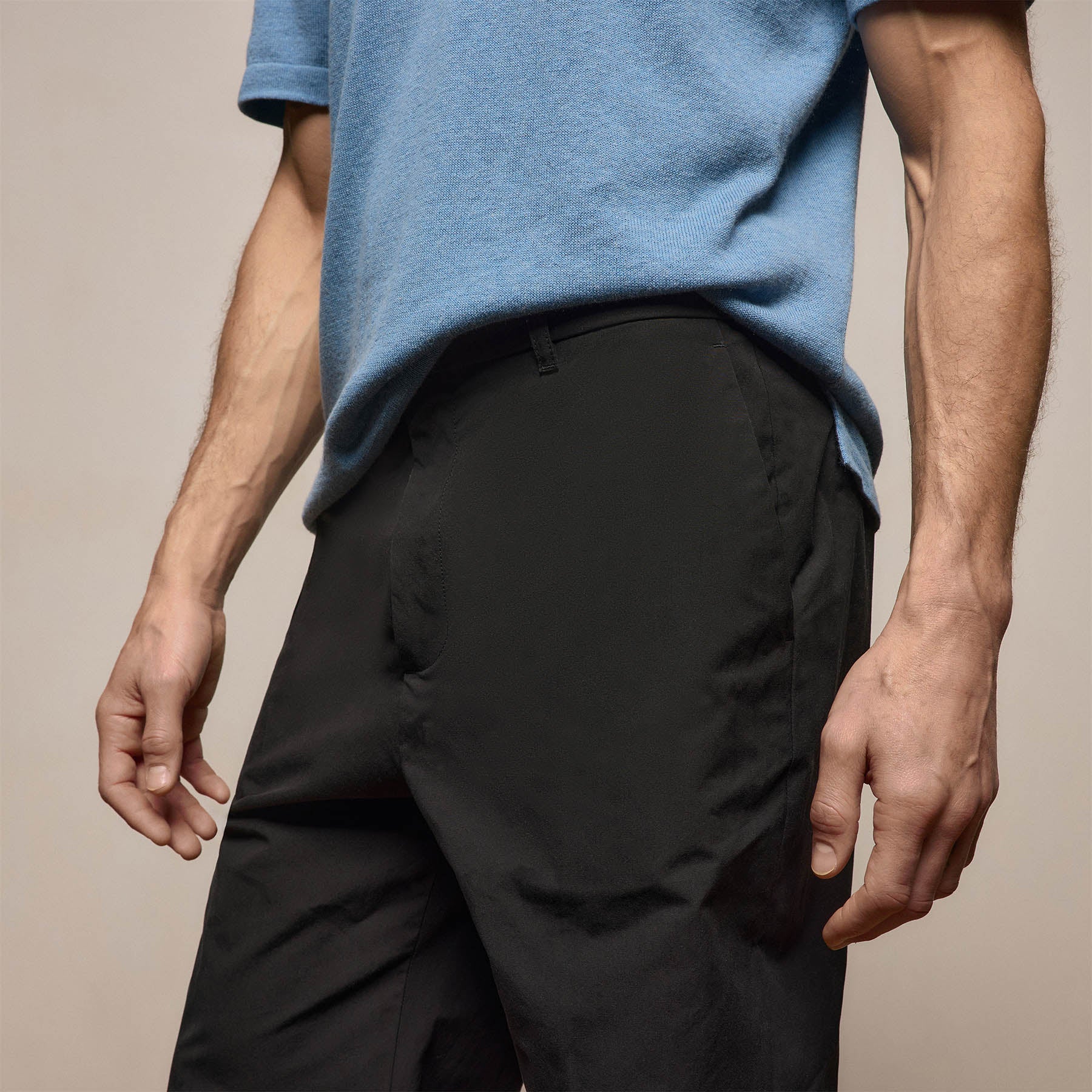 Italian Heavy Poplin Clean Front Trouser in Black | James Perse Los Angeles